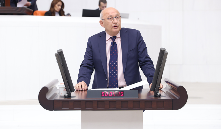 CHP’li Çakırözer: "Eskişehirlilerin sağlık hakkının yanında olun!”