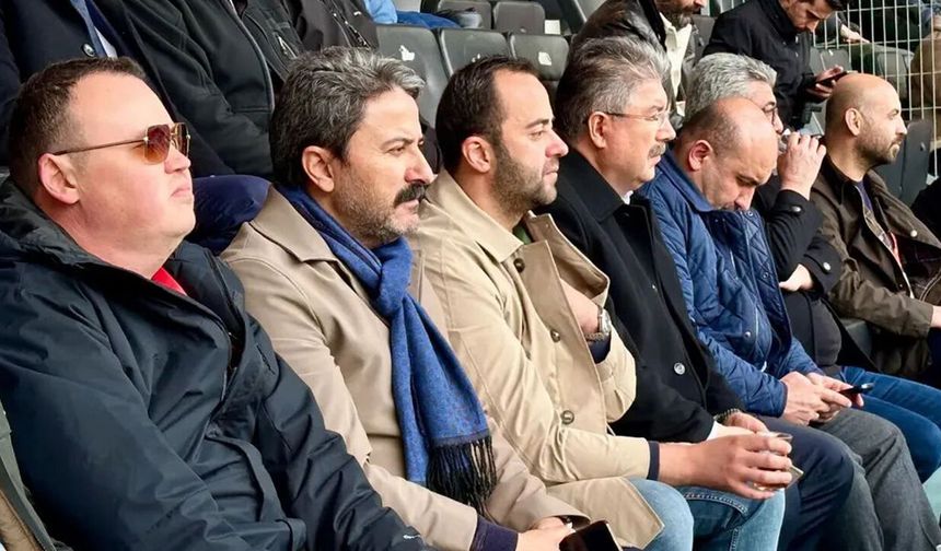 Vali Erdinç Yılmaz Eskişehirspor’u yalnız bırakmadı