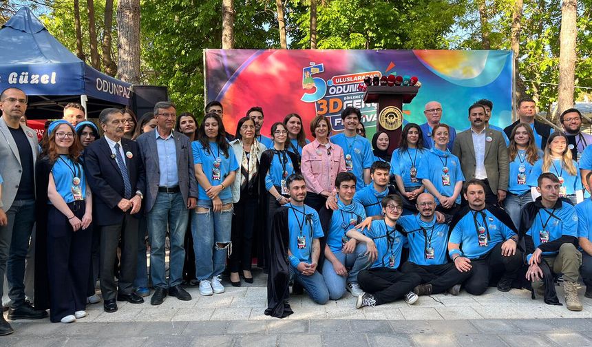 3D Gençlik Festivali renkli görüntülerle başladı