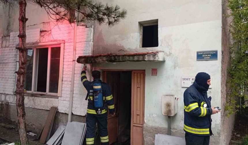Eskişehir'de 98 yaşındaki kadın çıkan yangında hayatını kaybetti