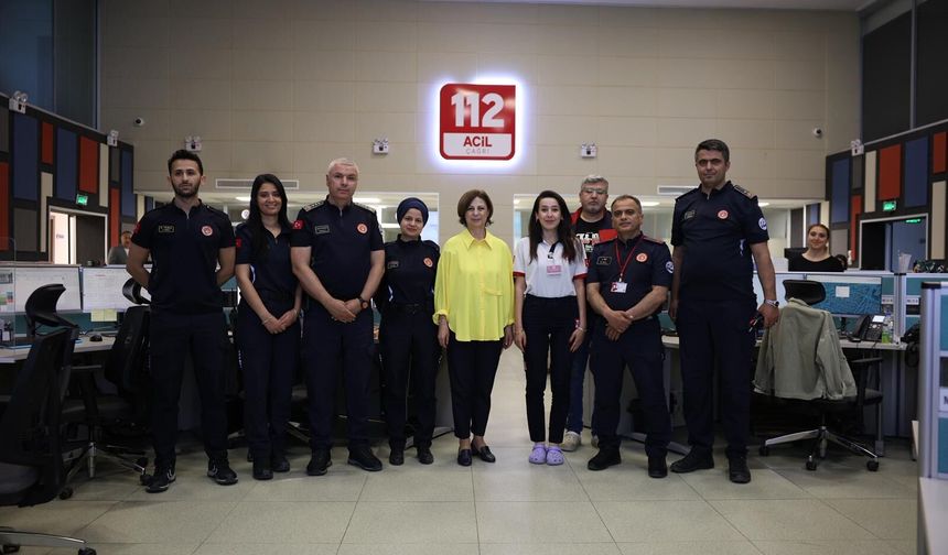 Ayşe Ünlüce görev başındaki personellerin bayramını kutladı