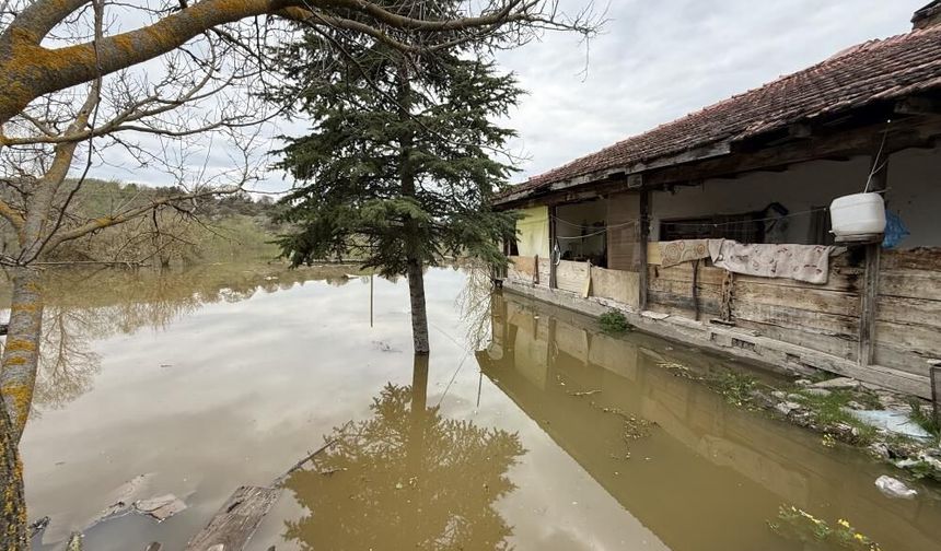Odunpazarı’nda baraj kabusu: Yol sular altında, vatandaş dağdan evine ulaşıyor