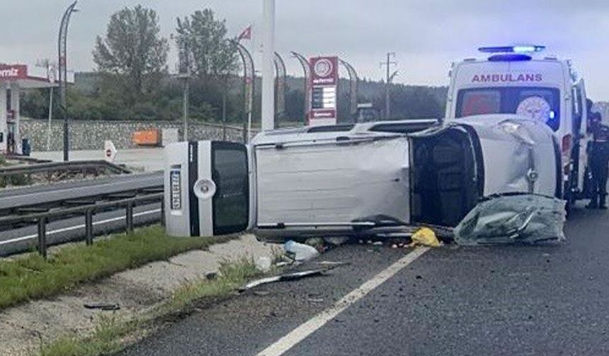 Eskişehir’de araç yan yattı: 4 kişi yaralı