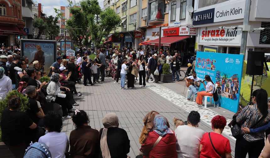 “Sokakta Müzik Var” konserleri Eskişehir'e bayram neşesi getirdi
