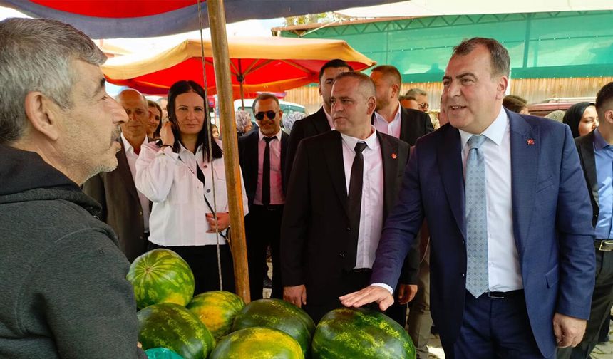 Eskişehir’de MHP’den esnaf ziyareti