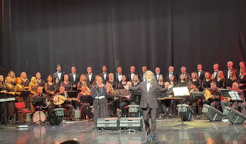 Eskişehir'de Türk Sanat Müziği konserine yoğun ilgi