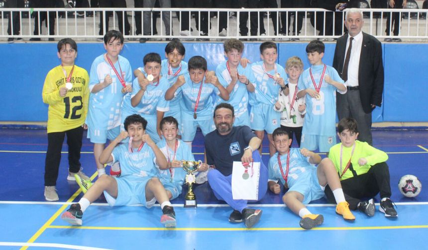 Eskişehir'de kupalar sahiplerini buldu