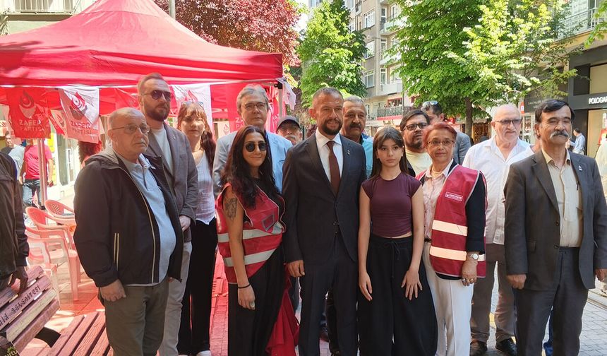 “Milletin derdi kurban siyasetin derdi butlan”