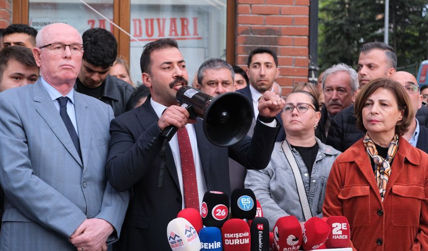 Talat Yalaz: “Saray'ın görevlendirdiği il başkanı bu binaya giremez”