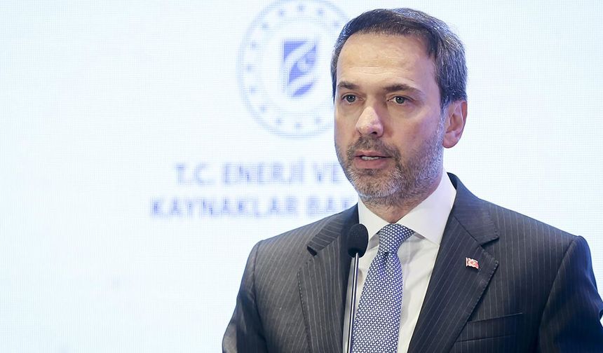 Bakan Bayraktar: 30 milyar dolarla 30 bin kilometre iletim hattı kurulacak