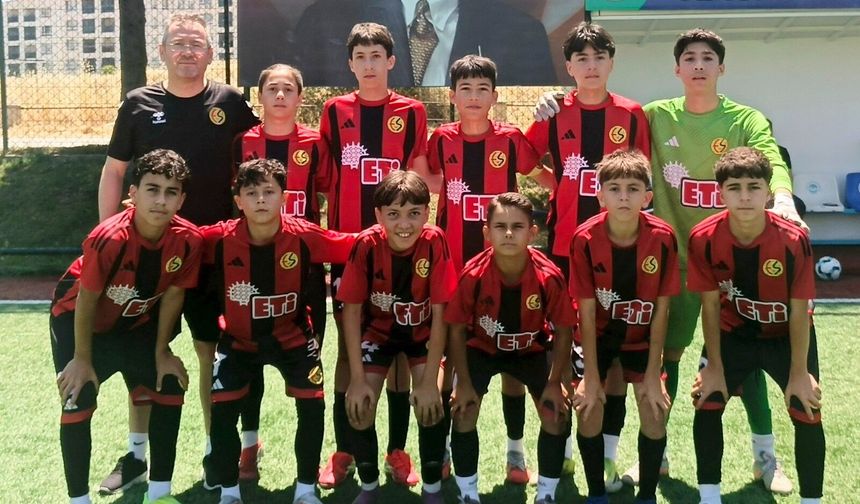 U13'te taç sahibini buluyor