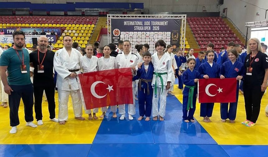 Gururlandırdılar