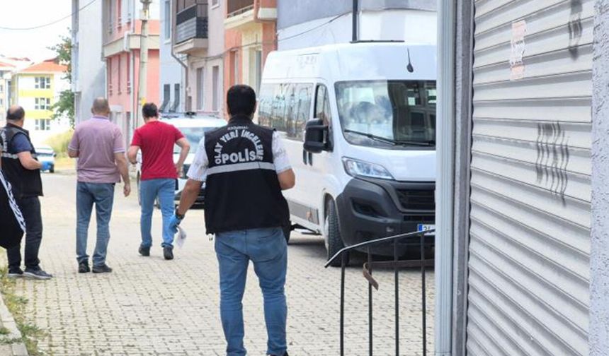 Eskişehir’de 17 yaşındaki çocuk bir kişiyi yaraladı