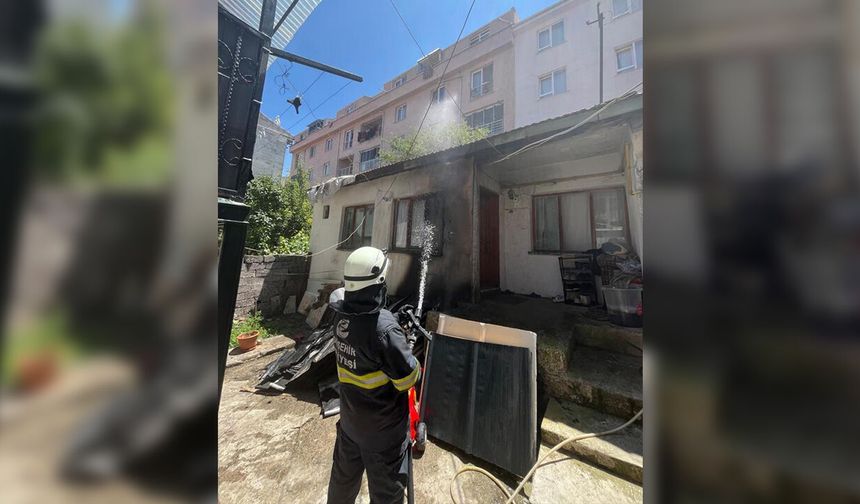 Eskişehir’de müstakil evin çatısında yangın