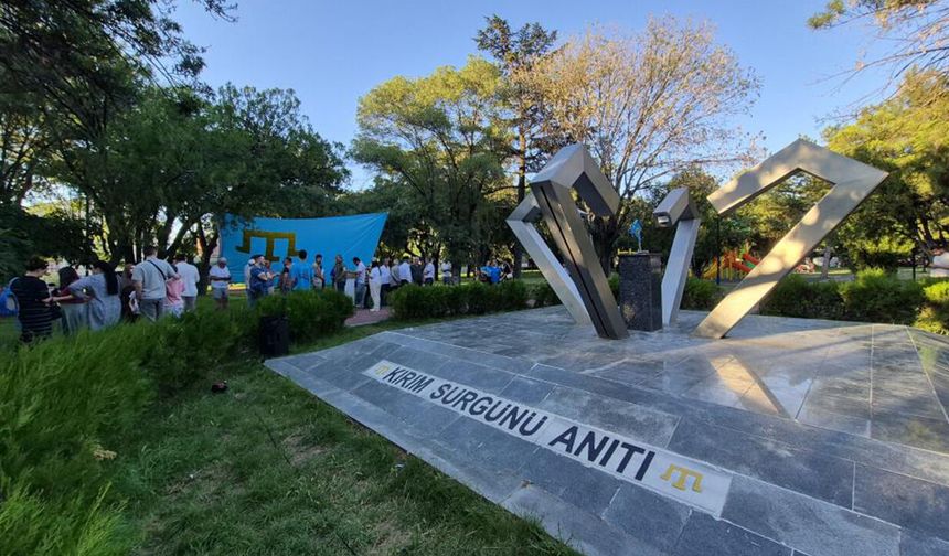 Eskişehir'de Kırım Tatar Milli Bayrak Günü coşkuyla kutlandı