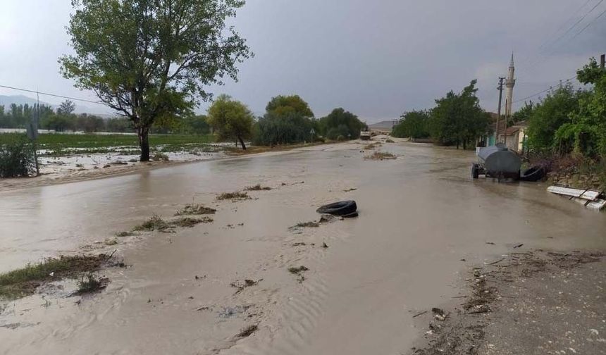 Meteoroloji'den kritik açıklama: Eskişehir'in 4 ilçesinde sel alarmı