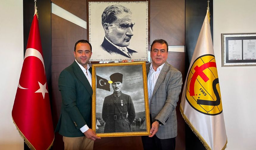 MHP'den Eskişehirspor'a 61. kuruluş yıldönümünde ziyaret