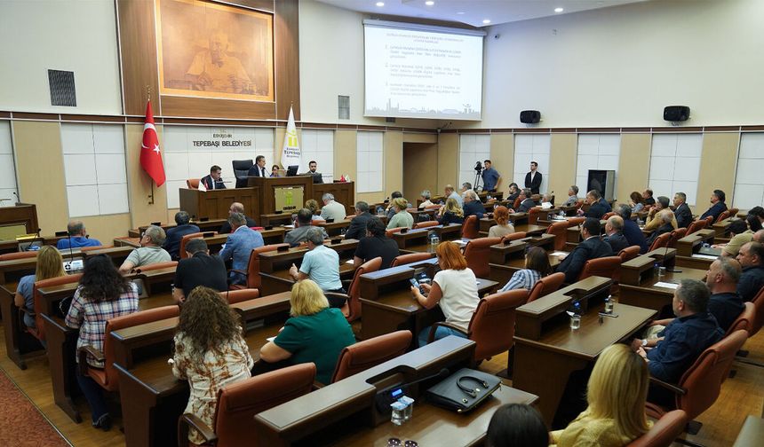 Tepebaşı Meclisi’nde yüksek tansiyonlu toplantı