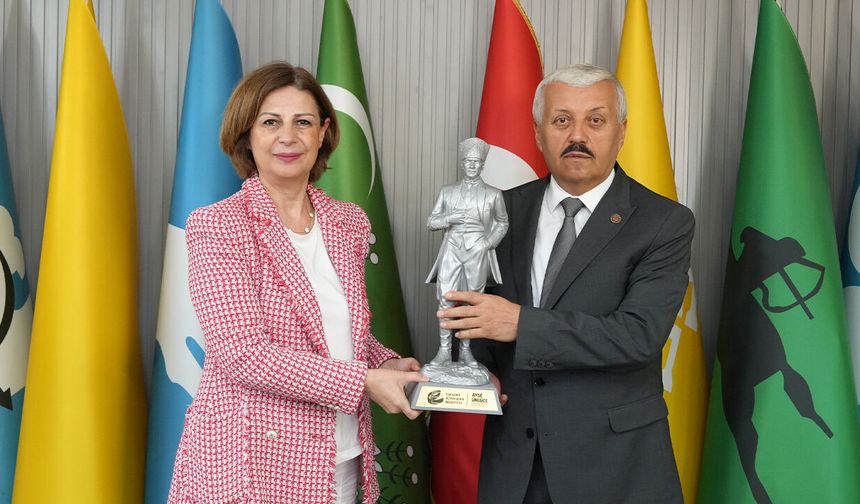 Başkan Ünlüce’den Esnaf Odaları Birliği’ne “hayırlı olsun” ziyareti