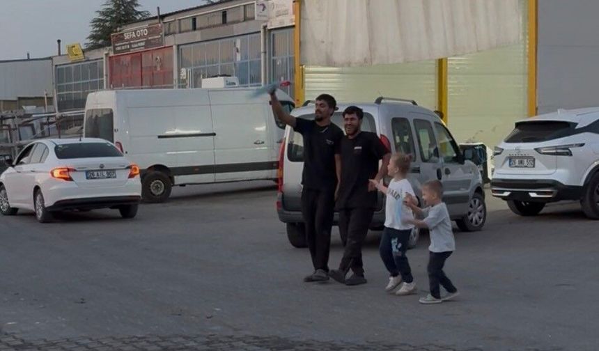 Eskişehir'de tamir atölyesinde gülümseten görüntüler