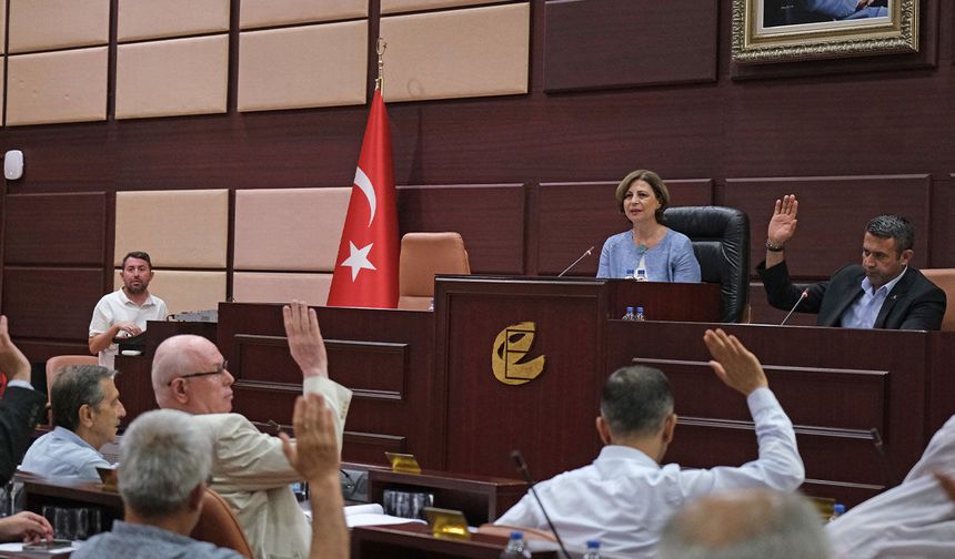 Ayşe Ünlüce: “Yasal düzenlemelerdeki dengesizliğin bedelini ödüyoruz”