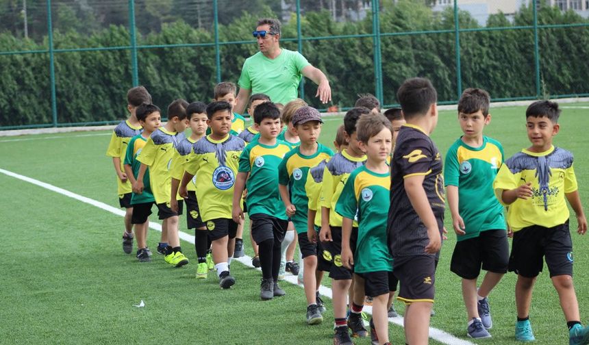 Çifteler yaz aylarında futbola doyacak