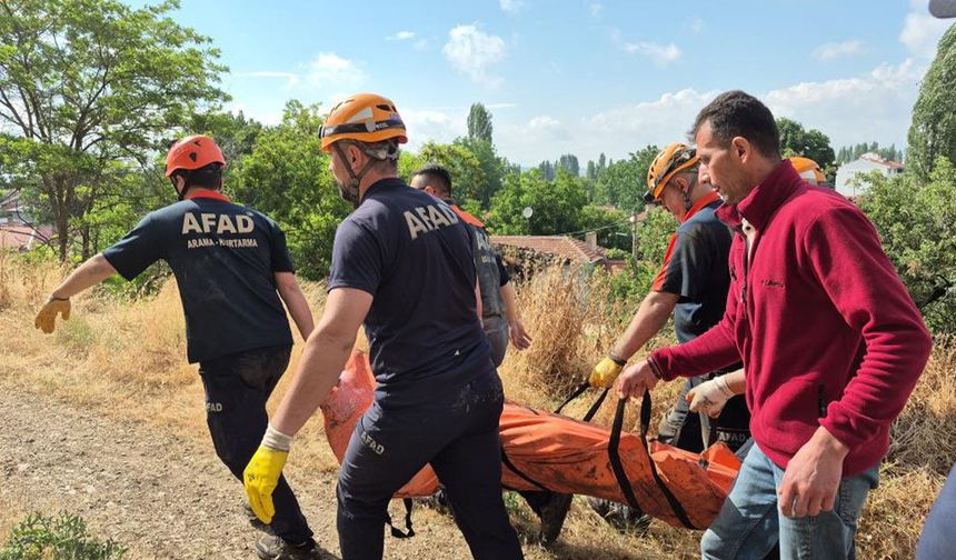 Eskişehir’de define ararken toprak altında kaldı: 18 saat sonra çıkarıldı