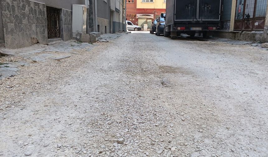 Eskişehir Işıklar Mahallesi'nde çukur ve toz isyanı