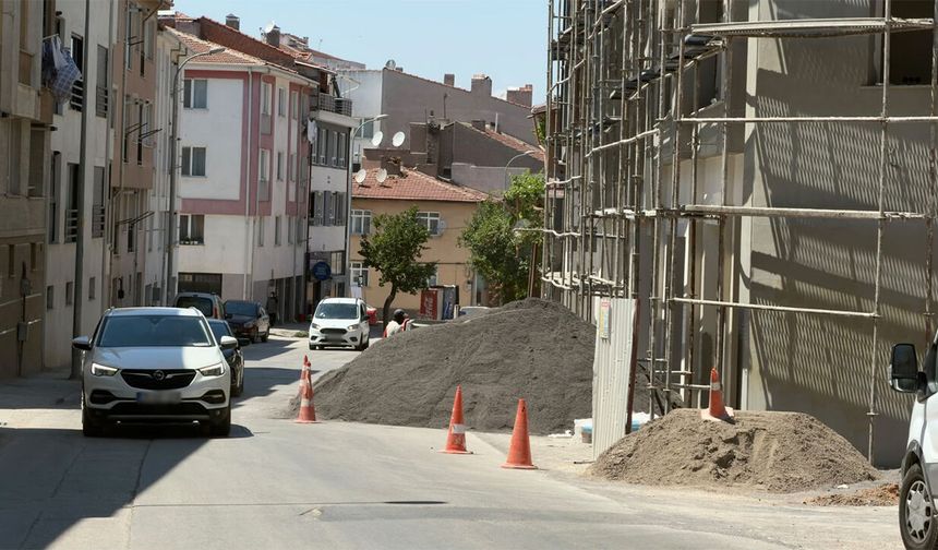Eskişehir'de vatandaşlardan kapanan yola tepki