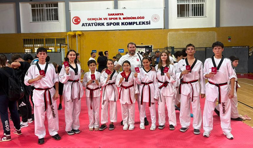 Kamer Spor Kulübü'nde 9 sporcu siyah kuşak sevinci