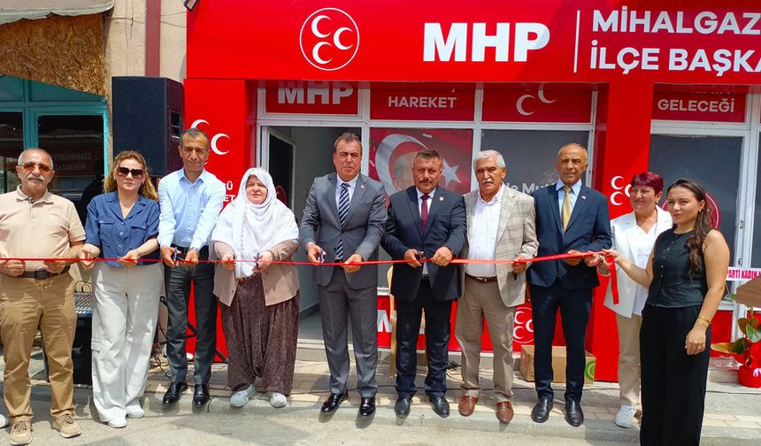 MHP Mihalgazi İlçe Başkanlığı'nın yeni hizmet binası açıldı