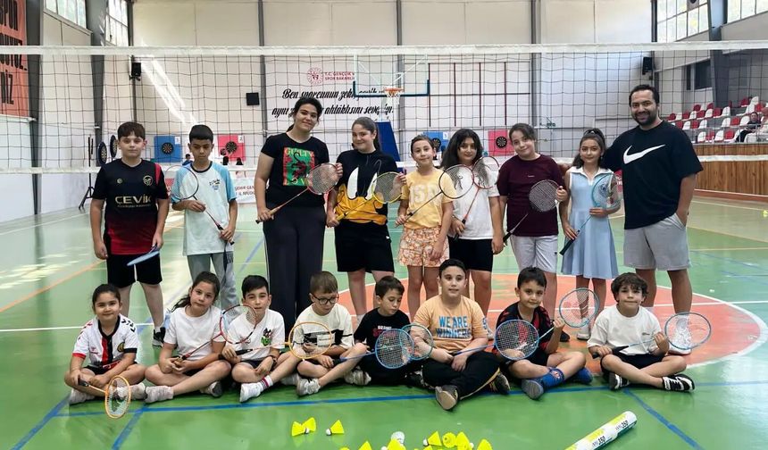 Sivrihisar'da badminton coşkusu