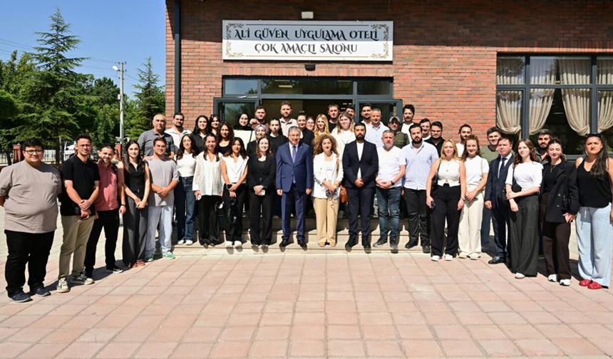 Vali Yılmaz basın mensuplarıyla kahvaltıda buluştu