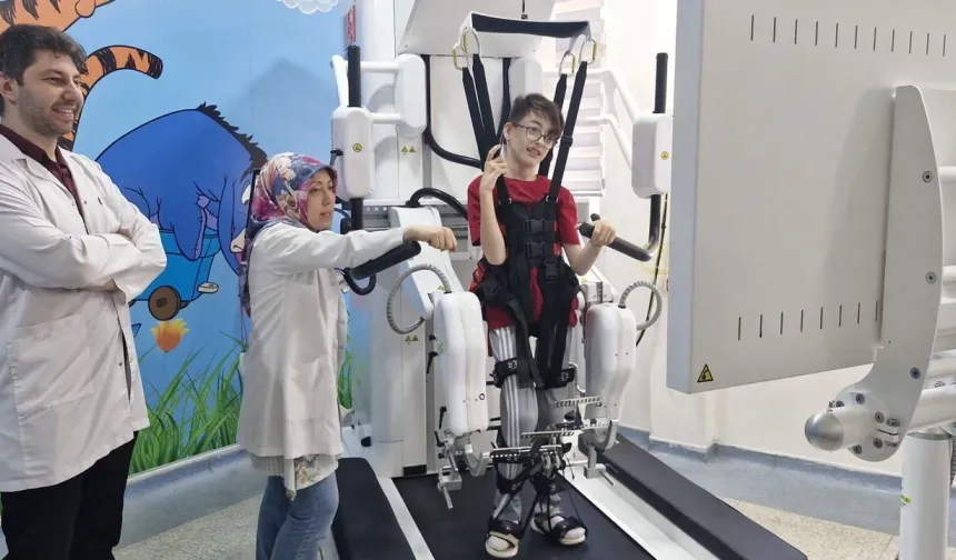 Yunus Emre Devlet Hastanesi'nde pediatrik robotik yürüme rehabilitasyon hizmeti başladı