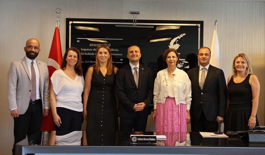 Ayşe Ünlüce’den Ankara Barosu’na ziyaret