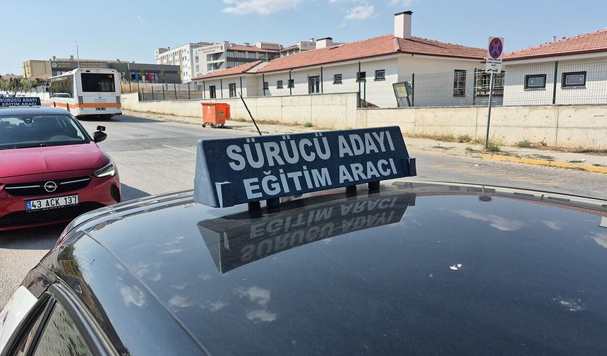 Ehliyet almak isteyenler dikkat! Sistem değişti, ezber dönemi sona eriyor