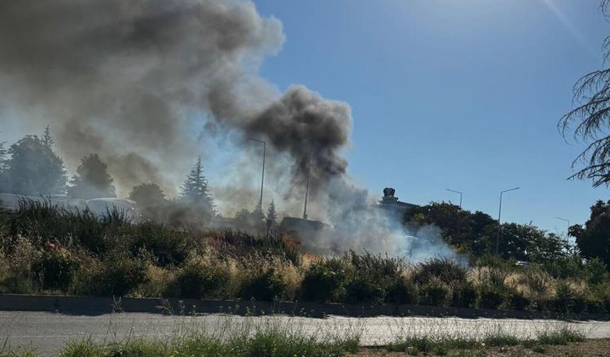 Eskişehir Çevre Yolu'nda araç alev alev yandı!