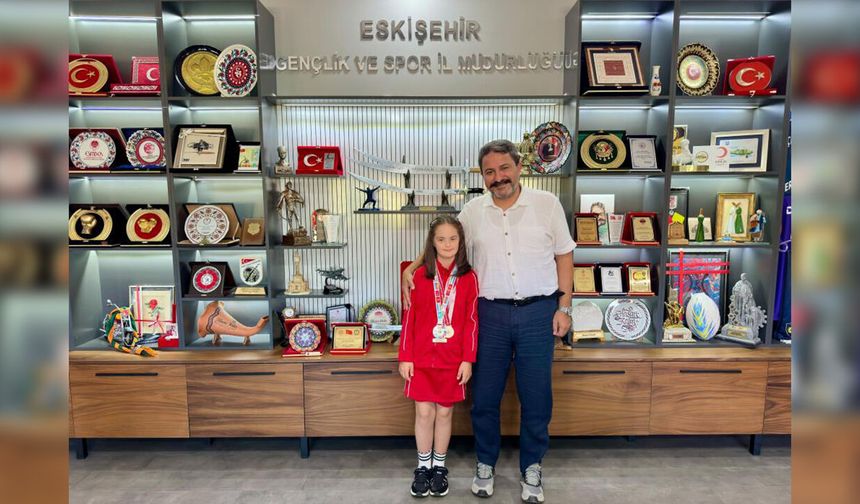 Eskişehir'de büyük gurur: Elif Ertek çifte başarıya imza attı