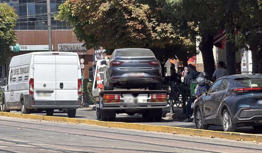 Eskişehir’de hatalı park krizi: Trafik durma noktasına geldi
