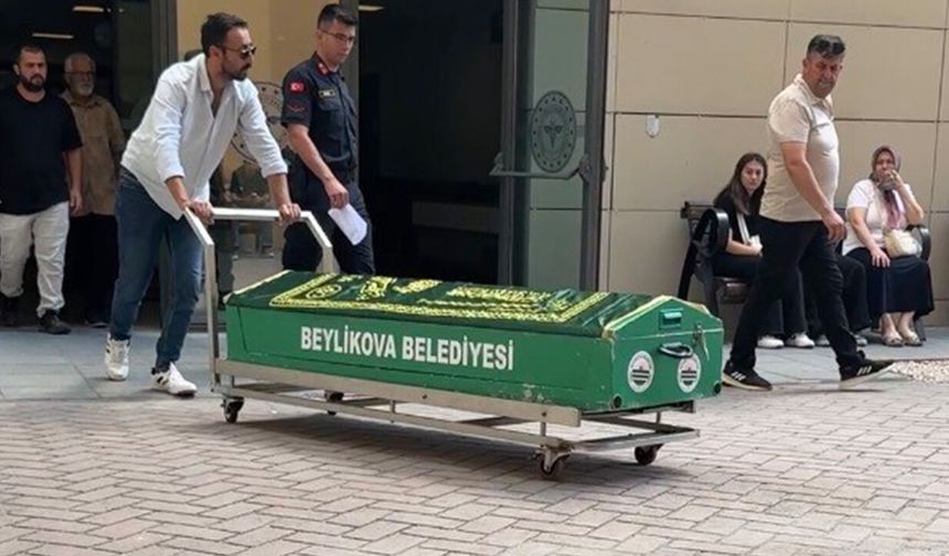 Eskişehir’de havuza düşerek hayatını kaybeden Elif’e son veda