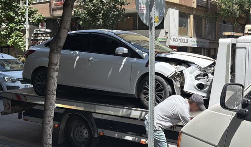 Eskişehir’de U dönüşü sırasında korkutan çarpışma