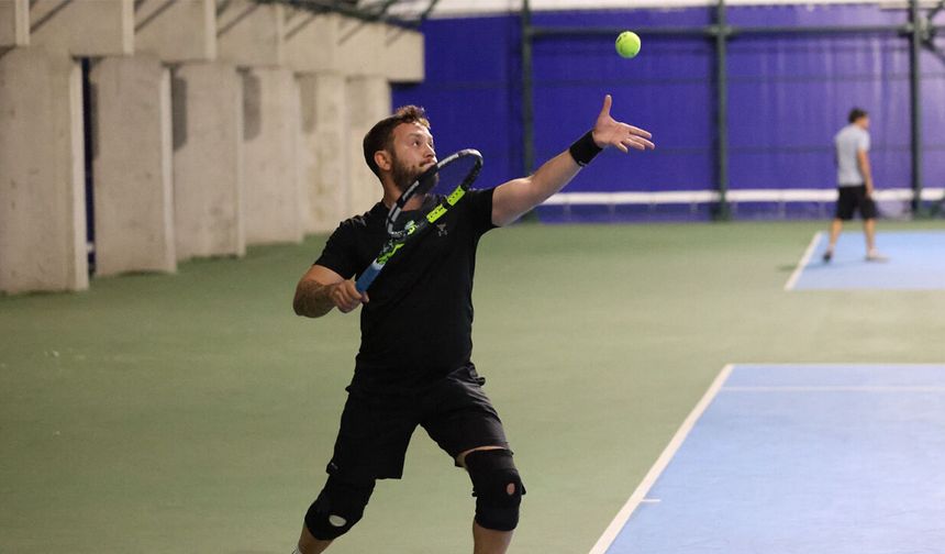 Eskişehir'de 'Yeşilay Zafer Kupası Tenis Turnuvası' için kayıtlar başladı