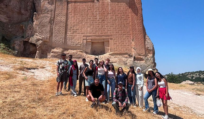 Eskişehir'i keşfetmek için geldiler! Uluslararası öğrencilerin rotası dikkat çekti