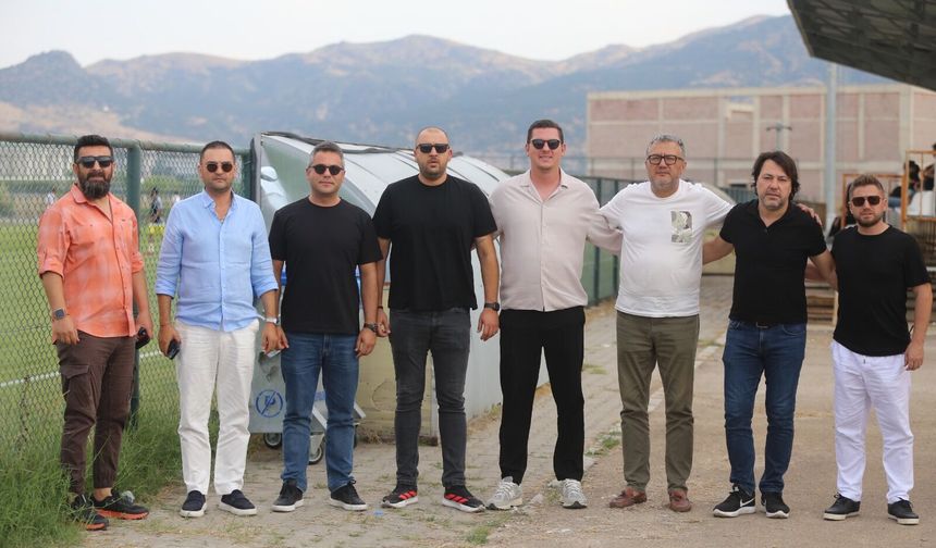 Eskişehirspor yönetimi takımı yalnız bırakmadı