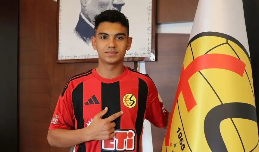 Eskişehirspor’da kadro yapılanması devam ediyor: İki oyuncu ile yollar ayrıldı