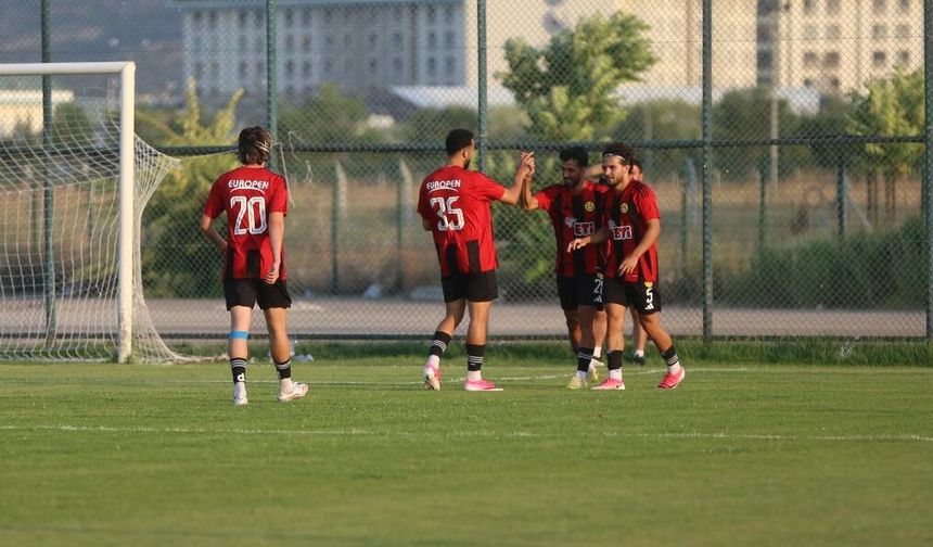 Eskişehirspor'dan güçlü başlangıç: Muşspor’u 2-1 mağlup ettiler