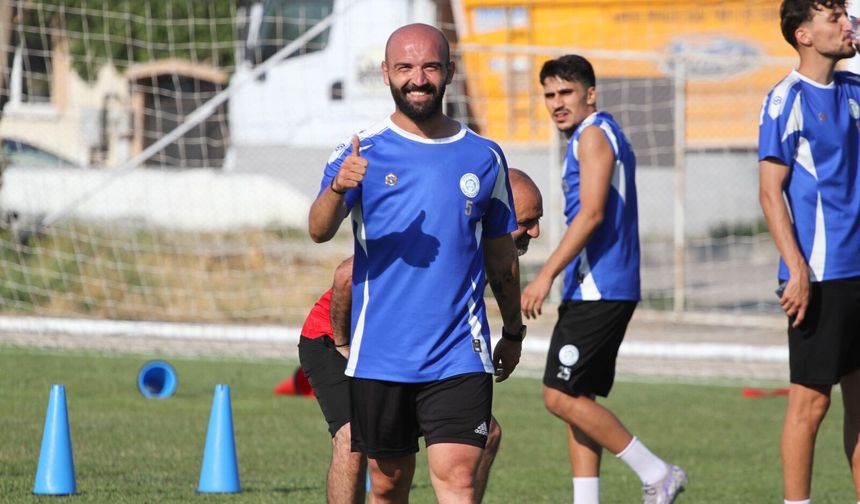 Kaptan geminin başında
