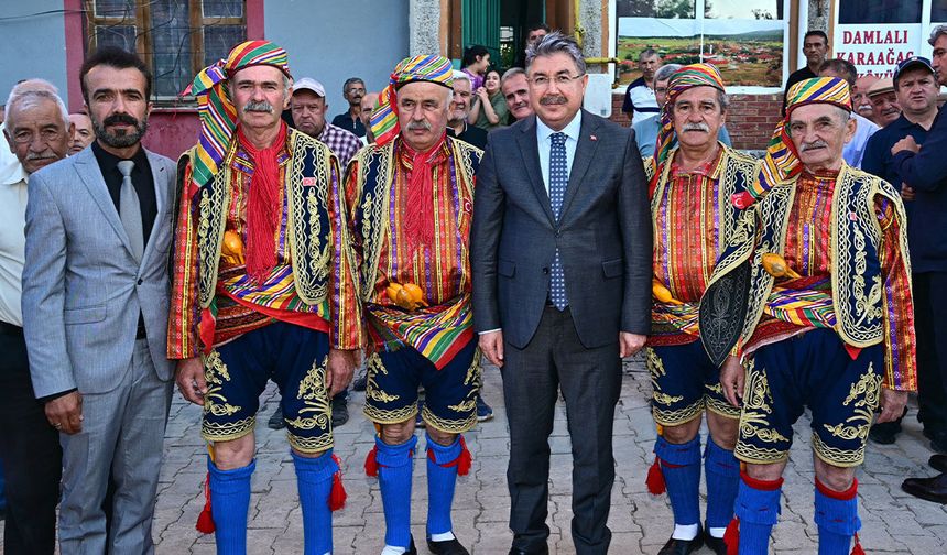 Vali Erdinç Yılmaz'dan Damlalıkaraağaç Köyü Derneği ziyareti