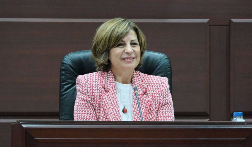 Ayşe Ünlüce belediye birimlerinde çalışan personel sayısını açıkladı