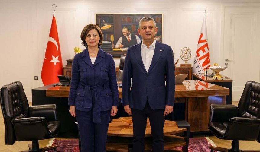 Ayşe Ünlüce, Özgür Özel ile bir araya geldi: Eskişehir ve yerel yönetimler masada